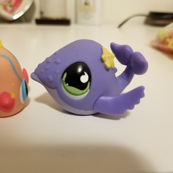 Littlest Pet Shop Whale (#643) and Angelfish (#644) - Picture 3 of 4